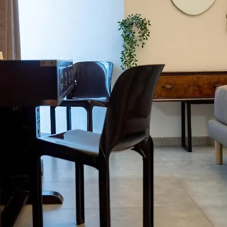 Mr Square Апартаменты Катания